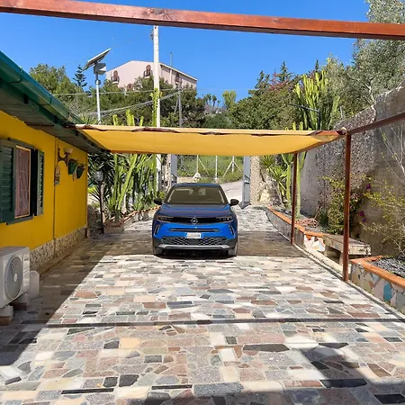 Vista Mare Con Piscina, Giardino E Parcheggio Privato