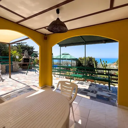 Holiday home Vista Mare Con Piscina, Giardino E Parcheggio Privato Licata