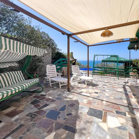 Vista Mare Con Piscina, Giardino E Parcheggio Privato Holiday home