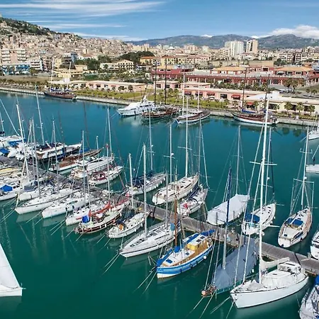 Ferienhaus Vista Mare Con Piscina, Giardino E Parcheggio Privato *
