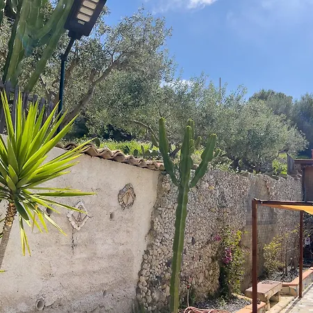 בית נופש Vista Mare Con Piscina, Giardino E Parcheggio Privato ליקאטה
