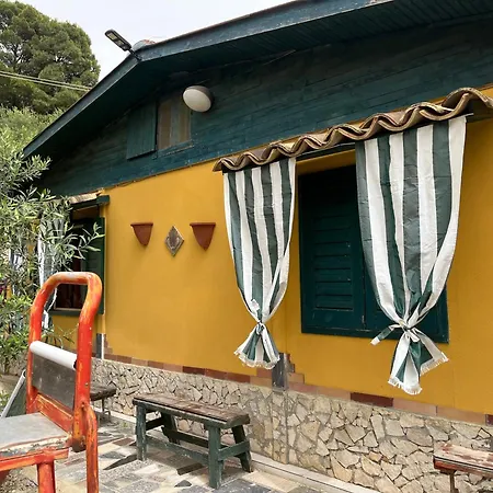 Ferienhaus Vista Mare Con Piscina, Giardino E Parcheggio Privato